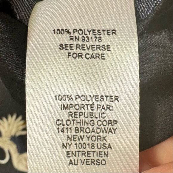 T Tahari Crane Print Black Ruffle Short Sleeve Blouse Small - Picture 7 of 8